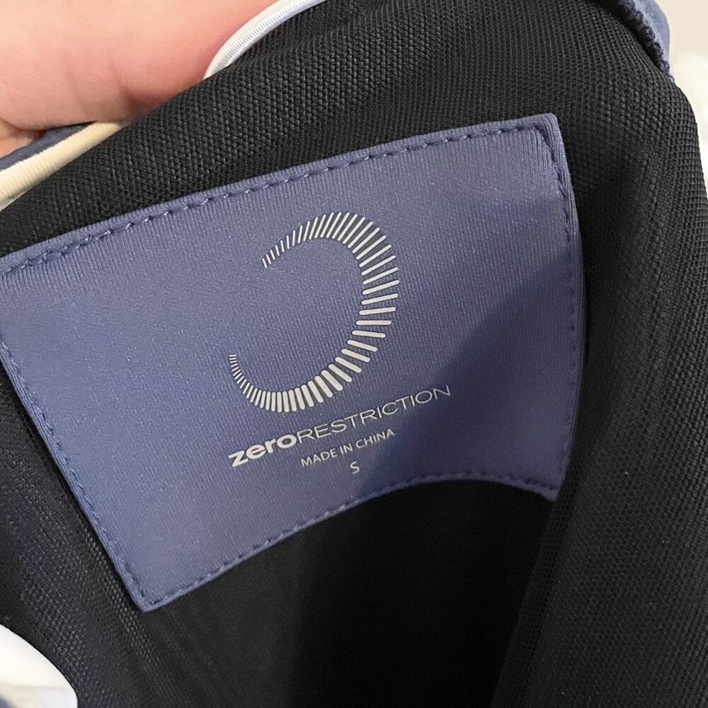 Zero Restriction Pullover - Picture 5 of 5